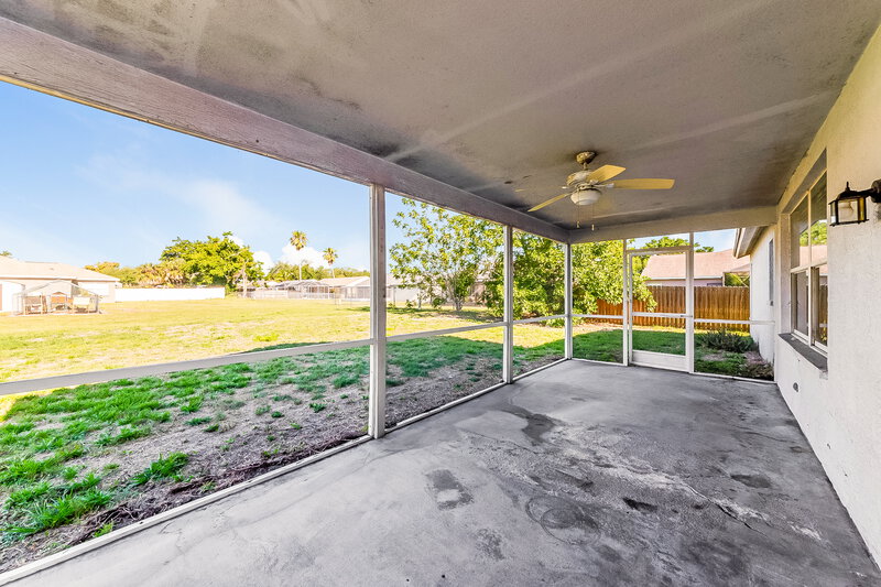 2,025/Mo, 6109 63rd Ave E Palmetto, FL 34221 Patio View