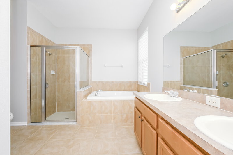 2,720/Mo, 9011 40th Ct E Parrish, FL 34219 Main Bathroom View