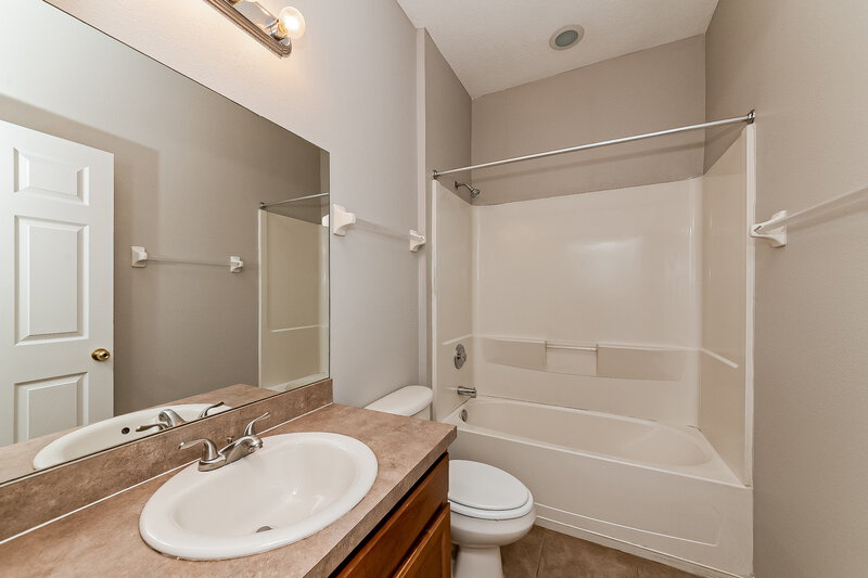 2,665/Mo, 9011 40th Ct E Parrish, FL 34219 Bathroom View