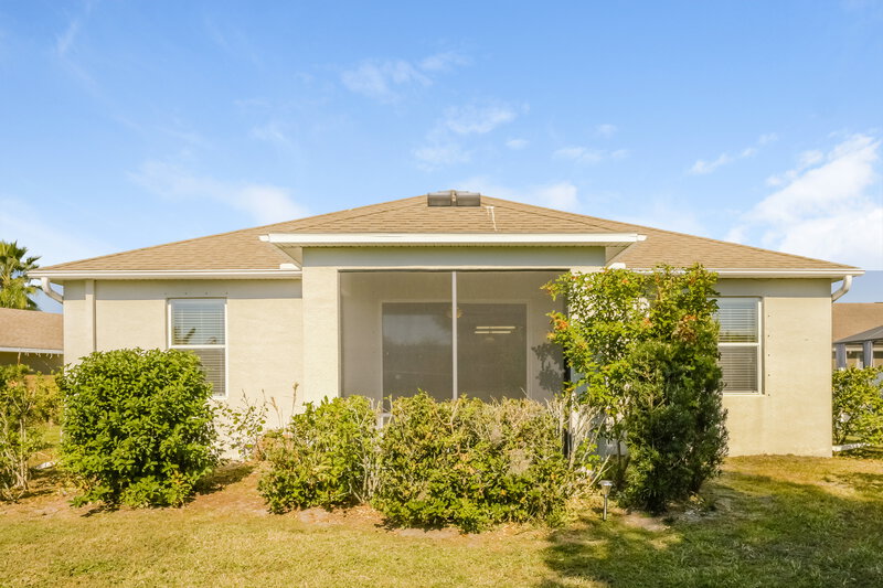 2,720/Mo, 9011 40th Ct E Parrish, FL 34219 Rear View