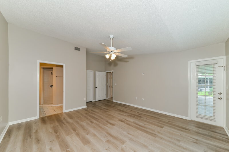 2,185/Mo, 2506 55th Ave E Bradenton, FL 34203 Main Bedroom View 2
