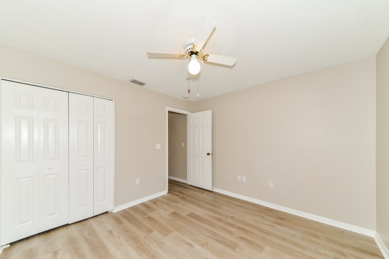 2,185/Mo, 2506 55th Ave E Bradenton, FL 34203 Bedroom View 2