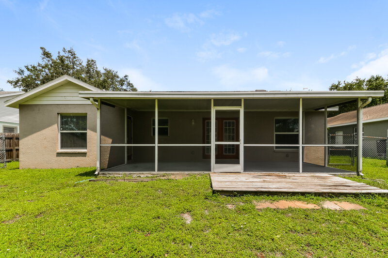 2,185/Mo, 2506 55th Ave E Bradenton, FL 34203 Rear View
