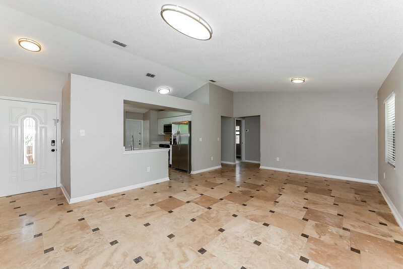 3,310/Mo, 3506 65th Avenue Cir E Sarasota, FL 34243 Living Room View