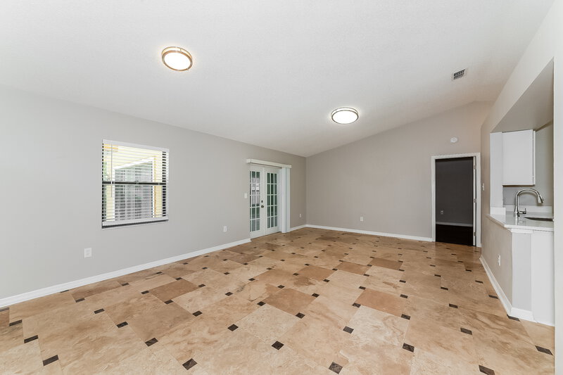 3,310/Mo, 3506 65th Avenue Cir E Sarasota, FL 34243 Living Room View 2