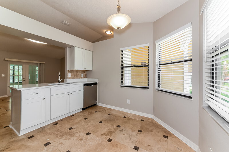 3,310/Mo, 3506 65th Avenue Cir E Sarasota, FL 34243 Kitchen View 2