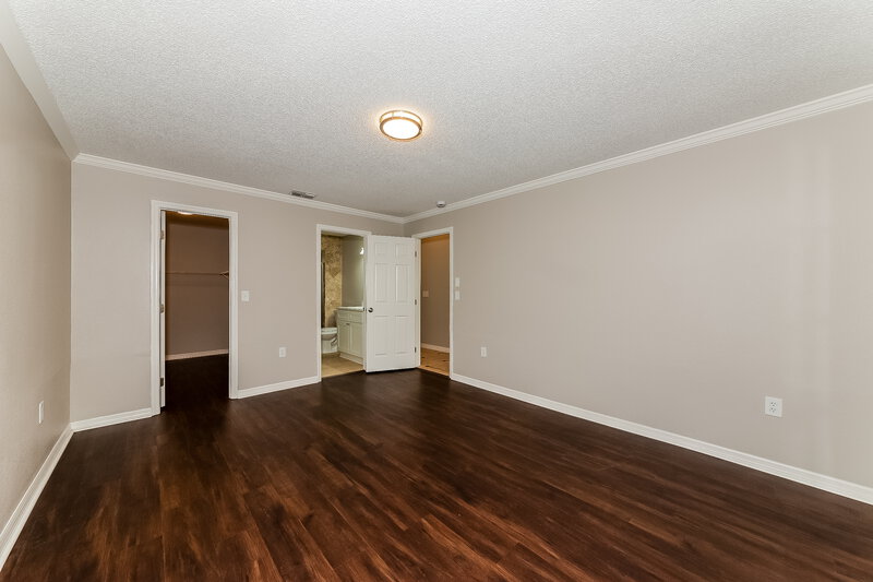 3,310/Mo, 3506 65th Avenue Cir E Sarasota, FL 34243 Main Bedroom View 2