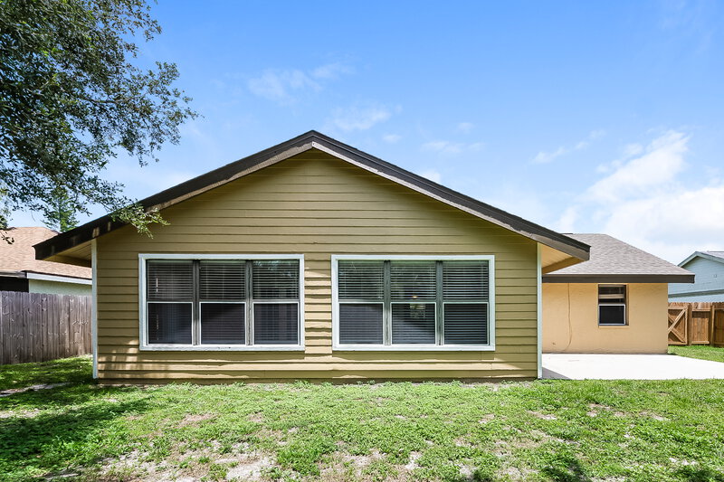 3,310/Mo, 3506 65th Avenue Cir E Sarasota, FL 34243 Rear View