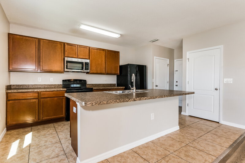3,850/Mo, 204 Lone Dove Ln Bradenton, FL 34212 Kitchen View