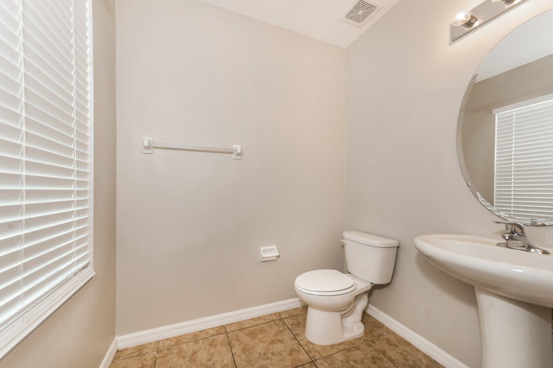 3,850/Mo, 204 Lone Dove Ln Bradenton, FL 34212 Main Bathroom View 2