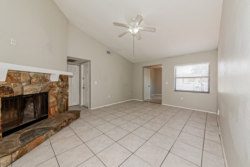 2,700/Mo, 4277 Lancaster Dr Sarasota, FL 34241 Living Room View 2