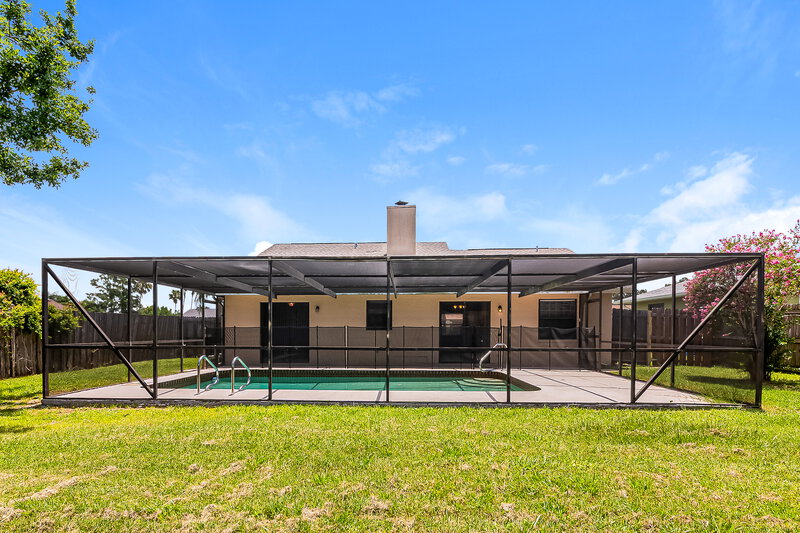 2,700/Mo, 4277 Lancaster Dr Sarasota, FL 34241 Rear View