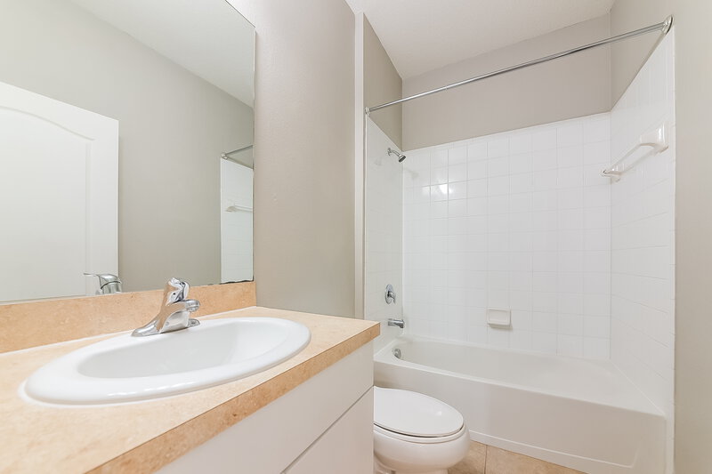 2,715/Mo, 11126 Battery Park Pl Bradenton, FL 34211 Bathroom View
