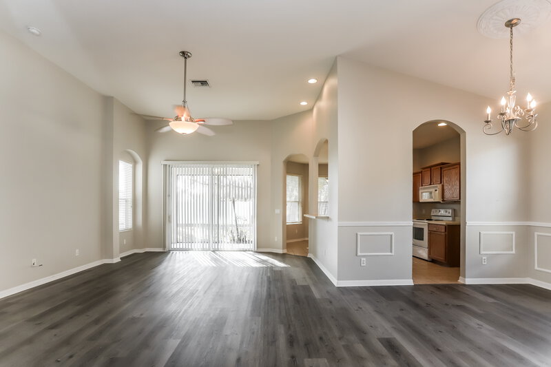 2,135/Mo, 4127 101st Ave E Parrish, FL 34219 Living Room View 2