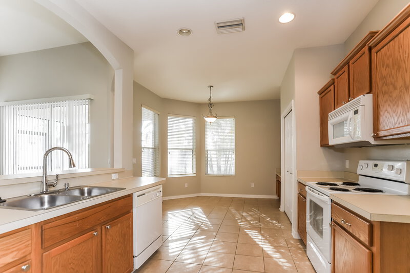 2,135/Mo, 4127 101st Ave E Parrish, FL 34219 Breakfast Nook View