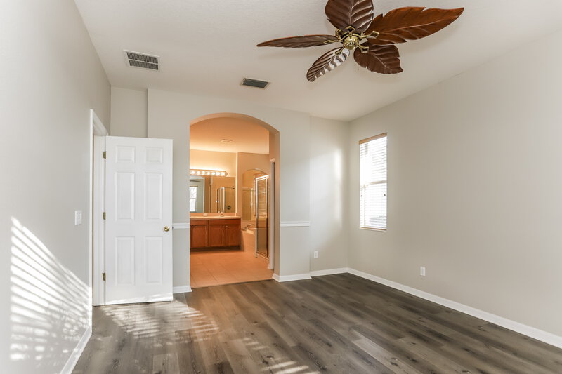 2,135/Mo, 4127 101st Ave E Parrish, FL 34219 Main Bedroom View 2