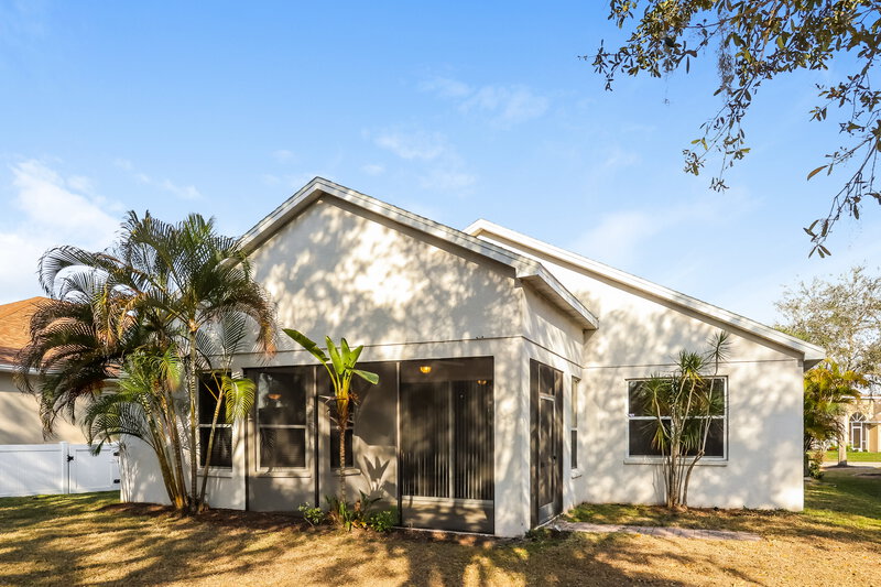 2,135/Mo, 4127 101st Ave E Parrish, FL 34219 Rear View