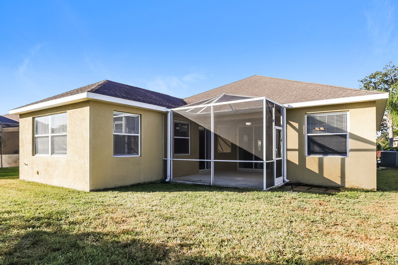 2,040/Mo, 5412 Lexington Dr Parrish, FL 34219 Rear View