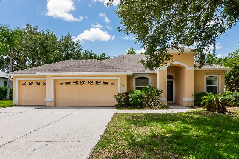 3,800/Mo, 4665 73rd St E Bradenton, FL 34203 External View