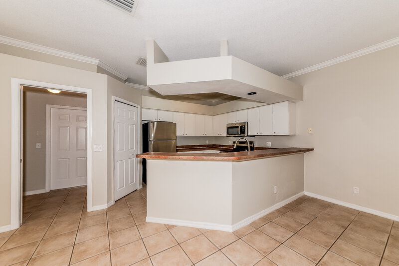 3,800/Mo, 4665 73rd St E Bradenton, FL 34203 Misc View 3