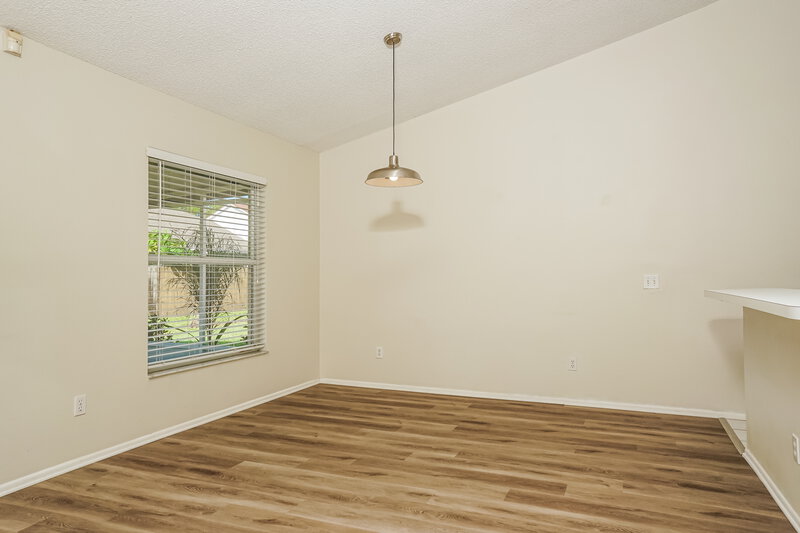 2,475/Mo, 4814 11th Avenue Cir E Bradenton, FL 34208 Dining Room View