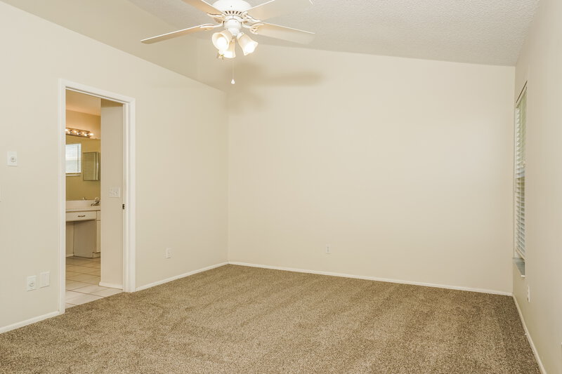 2,475/Mo, 4814 11th Avenue Cir E Bradenton, FL 34208 Main Bedroom View 2