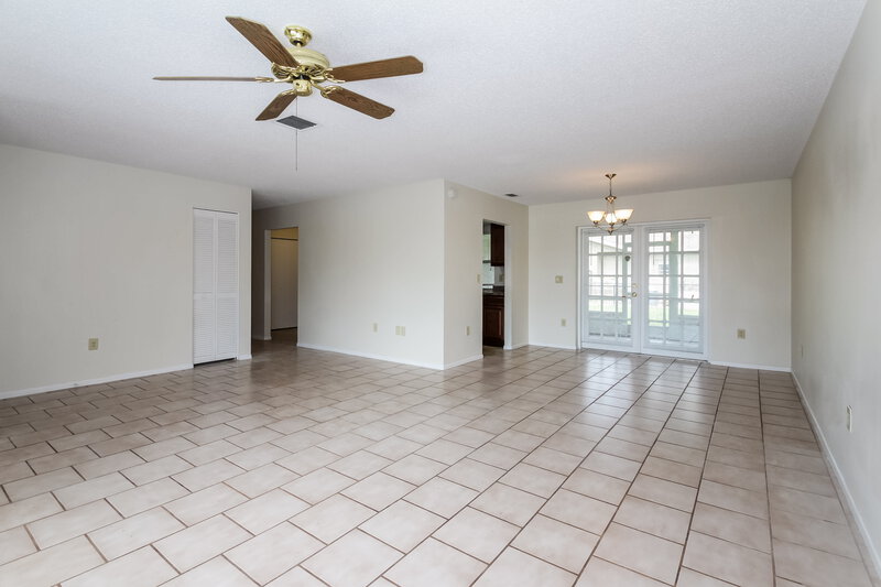 2,450/Mo, 4243 Lanai Dr Sarasota, FL 34241 Dining Room View