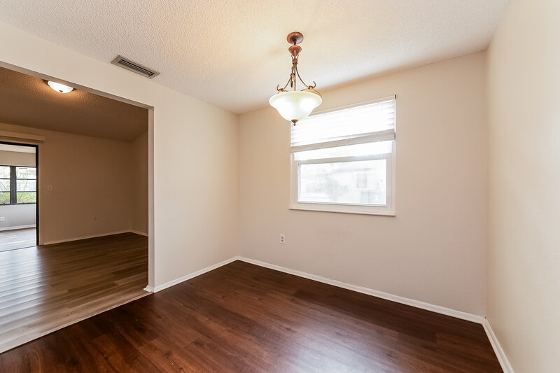 2,215/Mo, 6205 37th Ave W Bradenton, FL 34209 Dining Room View