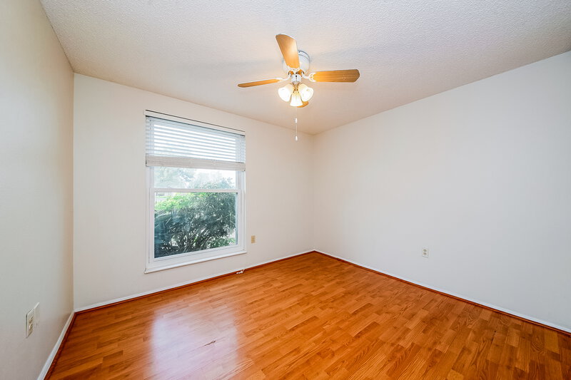 2,215/Mo, 6205 37th Ave W Bradenton, FL 34209 Bedroom View