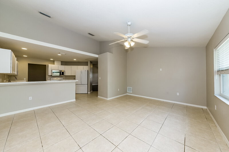 2,455/Mo, 2003 Old Arbor Ct Sarasota, FL 34232 Family Room View