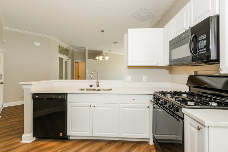2,350/Mo, 12239 Hollybush Ter Lakewood Ranch, FL 34202 Kitchen View 2
