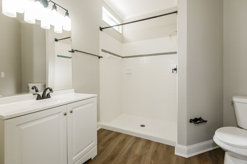 2,350/Mo, 12239 Hollybush Ter Lakewood Ranch, FL 34202 Main Bathroom View