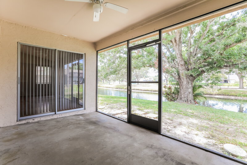 3,300/Mo, 606 49th St E Bradenton, FL 34208 Sun Room View