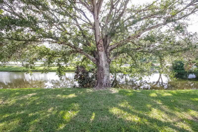 3,300/Mo, 606 49th St E Bradenton, FL 34208 Exterior View