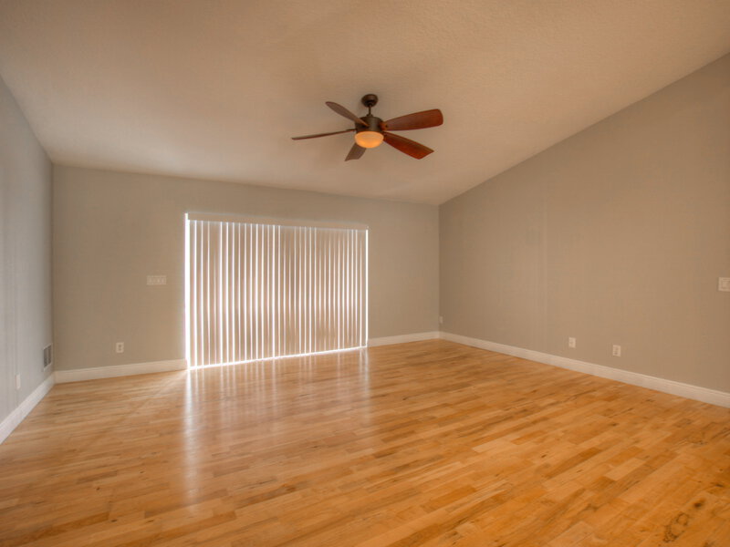 2,450/Mo, 11825 Colyar Ln Parrish, FL 34219 Living Room View