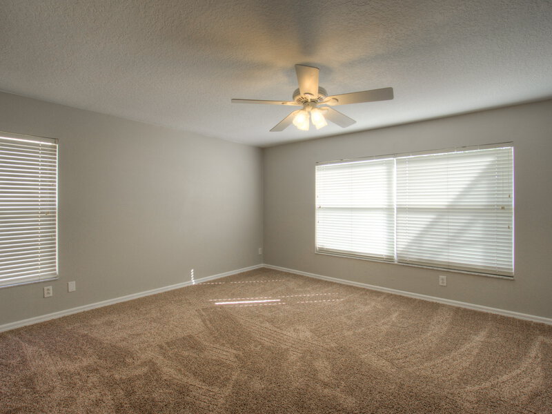 2,450/Mo, 11825 Colyar Ln Parrish, FL 34219 Master Bed View