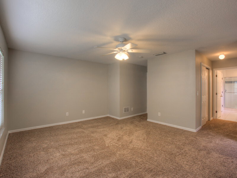 2,450/Mo, 11825 Colyar Ln Parrish, FL 34219 Master Bed View 2