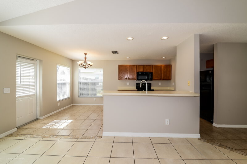 2,250/Mo, 11776 Shirburn Cir Parrish, FL 34219 Kitchen View