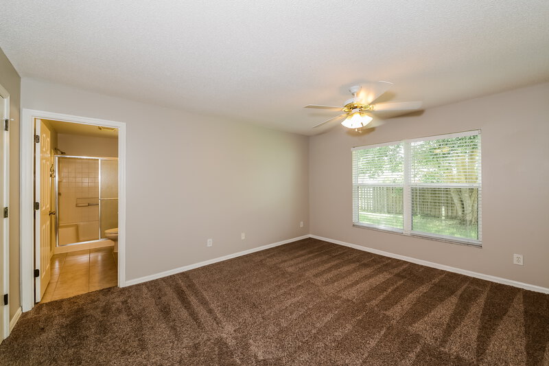 2,250/Mo, 11776 Shirburn Cir Parrish, FL 34219 Main Bedroom View 2