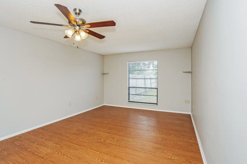 2,465/Mo, 524 McArthur Ave Sarasota, FL 34243 Main Bedroom View