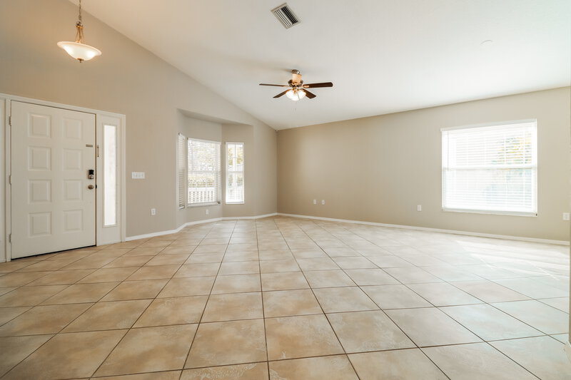 2,750/Mo, 12226 Hollybush Ter Lakewood Ranch, FL 34202 Living Room View