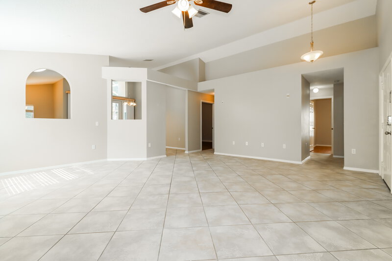 2,750/Mo, 12226 Hollybush Ter Lakewood Ranch, FL 34202 Living Room View 3