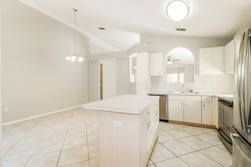 2,750/Mo, 12226 Hollybush Ter Lakewood Ranch, FL 34202 Kitchen View 2