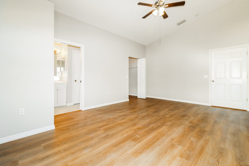 2,750/Mo, 12226 Hollybush Ter Lakewood Ranch, FL 34202 Main Bedroom View