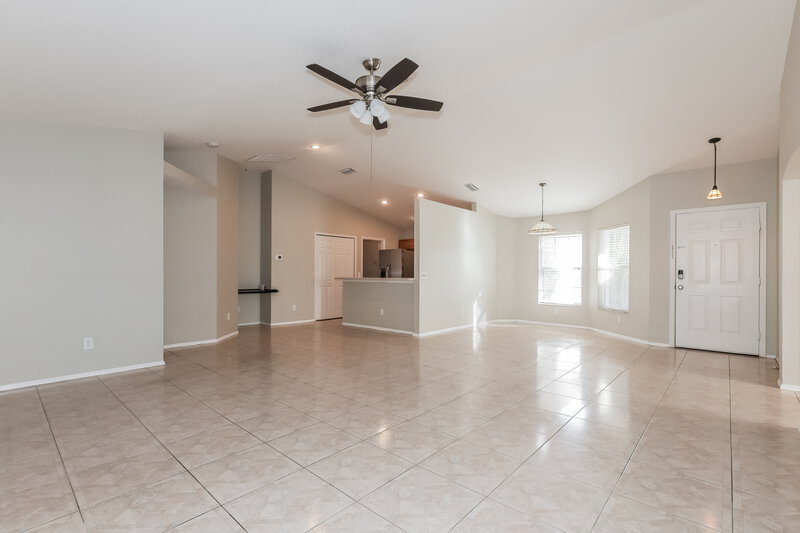 2,170/Mo, 11753 Shirburn Cir Parrish, FL 34219 Living Room View 2