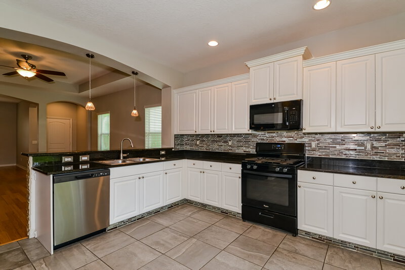 2,255/Mo, 11626 Piedmont Park Crossing Bradenton, FL 34211 Kitchen View 3