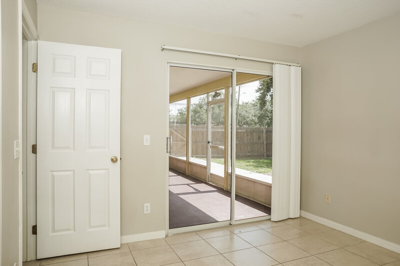 2,225/Mo, 7703 33rd Ln E Sarasota, FL 34243 Bedroom View