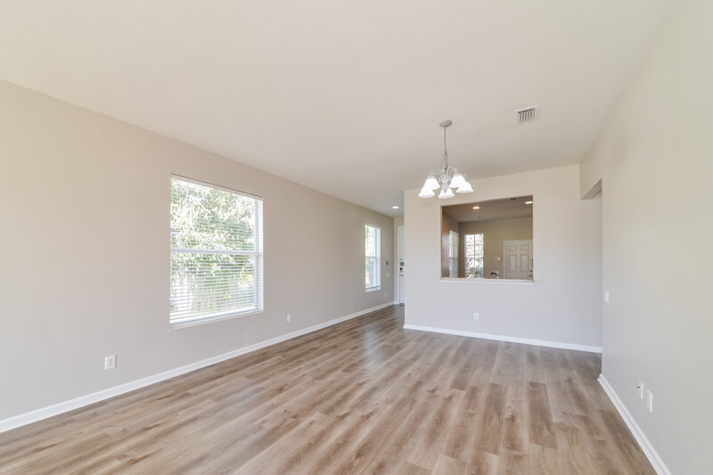 2,135/Mo, 5211 98th Ave E Parrish, FL 34219 Dining Room View