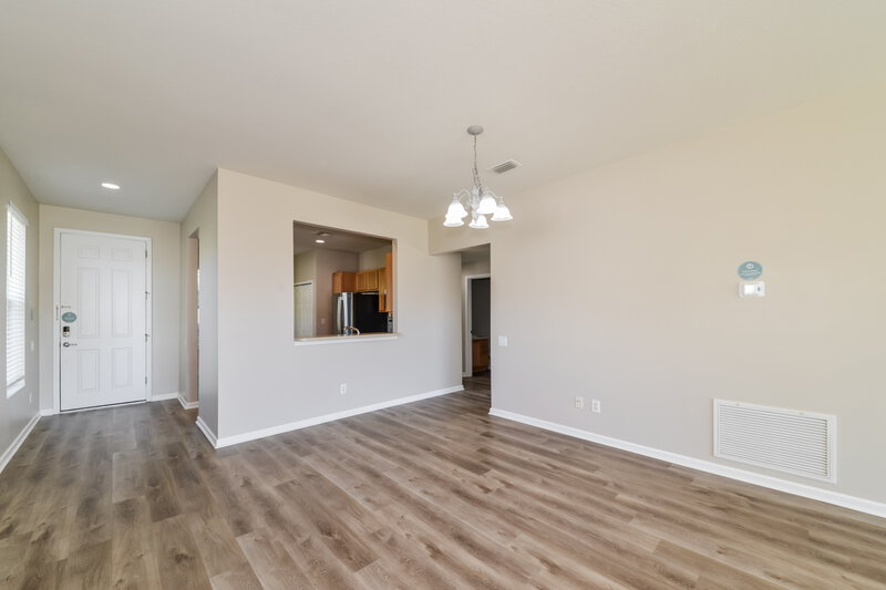 2,135/Mo, 5211 98th Ave E Parrish, FL 34219 Dining Room View 2