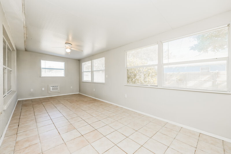 1,950/Mo, 11804 Dunster Ln Parrish, FL 34219 Family Room View